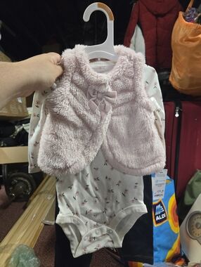 Soft Pink Faux-Fur Vest & Floral Bodysuit Set for Baby Girls